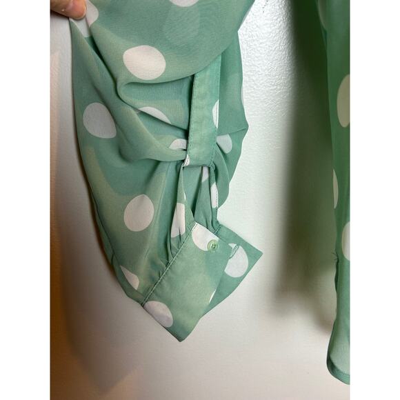 Pomelo Sheer Blouse from Stitchfix polka-dot Size Medium Sheer Novelty - Picture 3 of 8